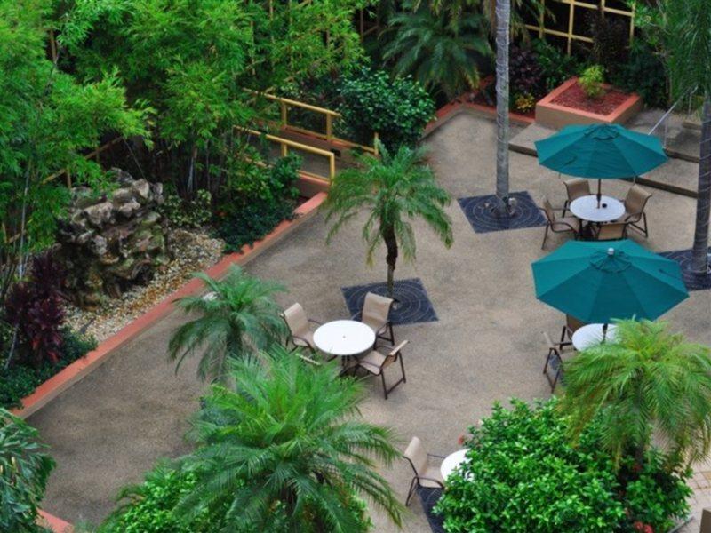Sawgrass Grand Hotel And Suites Sports Complex سَنرايز المظهر الخارجي الصورة