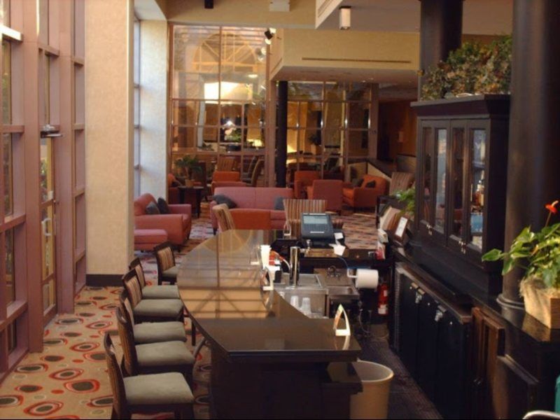 Sawgrass Grand Hotel And Suites Sports Complex سَنرايز المطعم الصورة